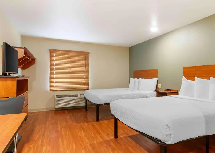 Extended Stay America Select Suites - Kansas City - Stadium